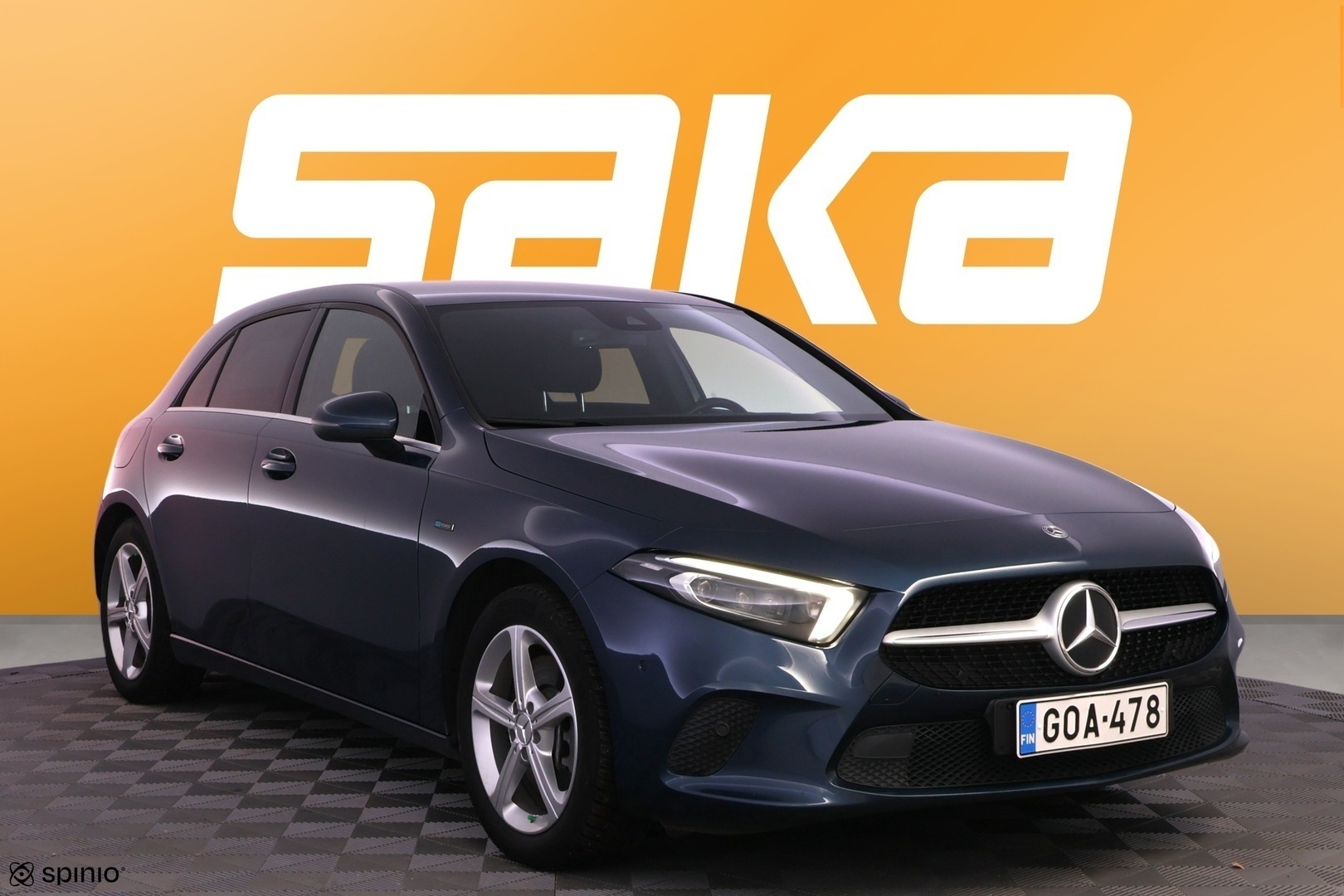MERCEDES-BENZ A 2021