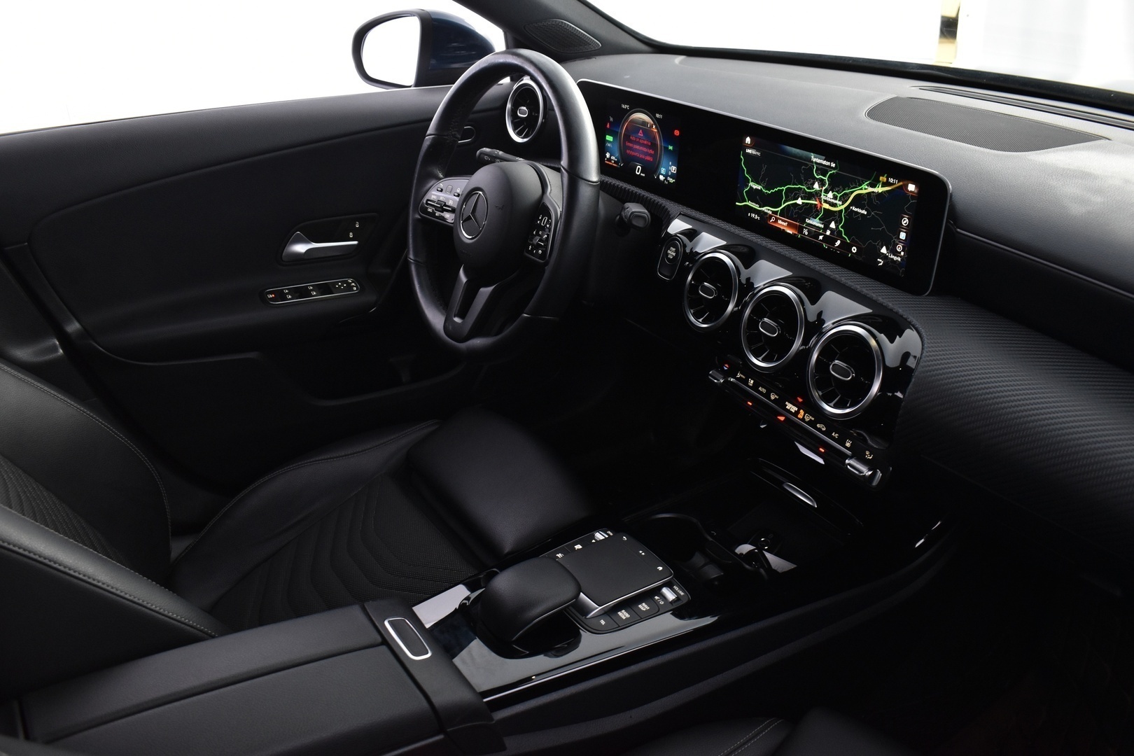 MERCEDES-BENZ A 2021