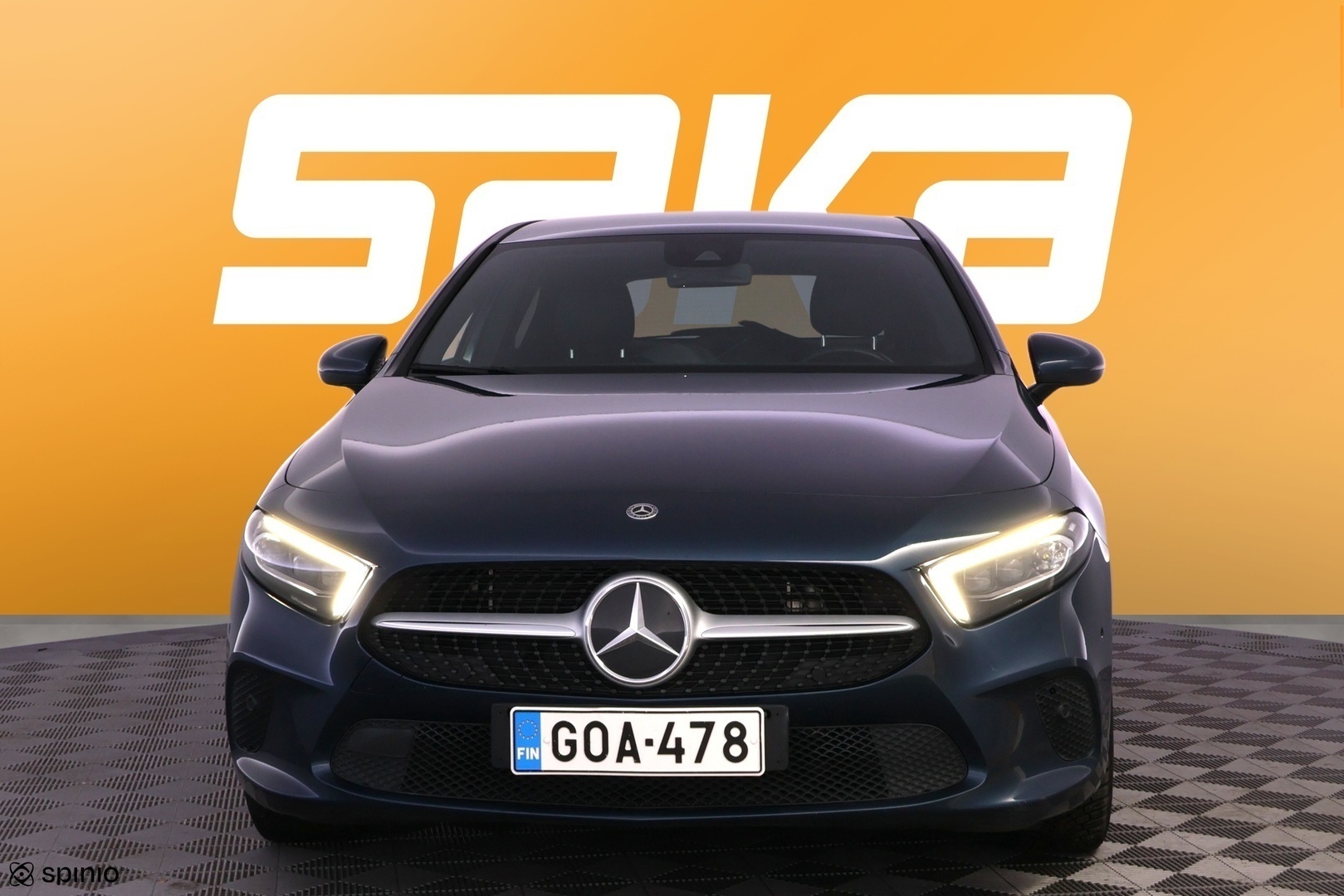 MERCEDES-BENZ A 2021