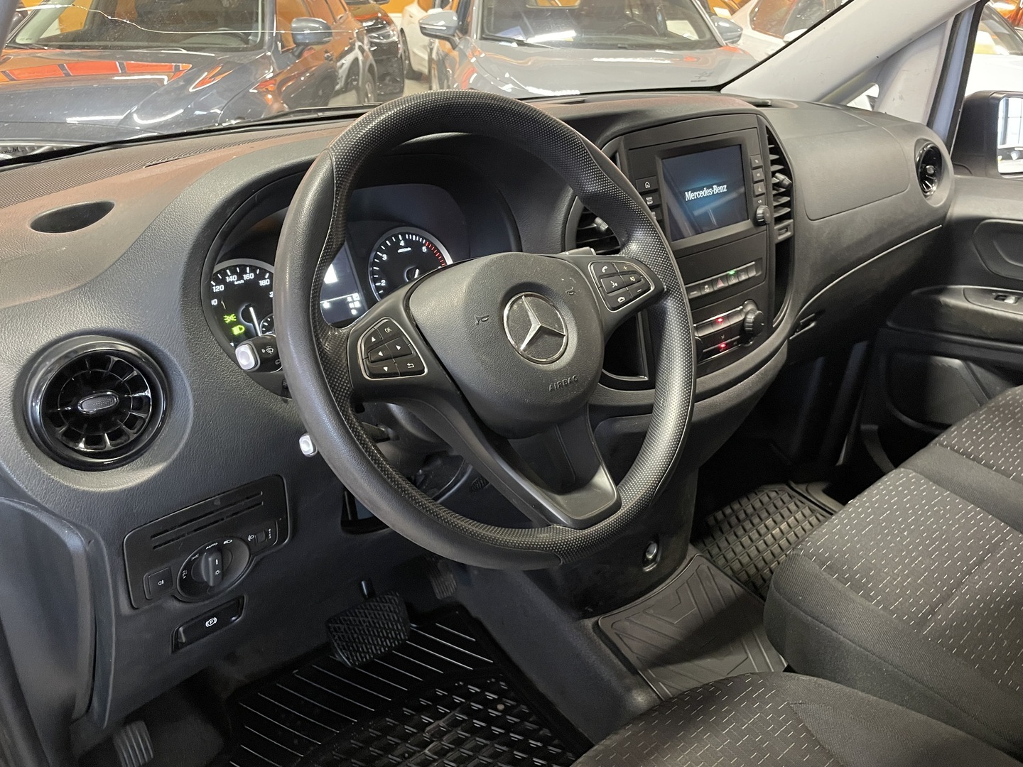 MERCEDES-BENZ Vito 2022