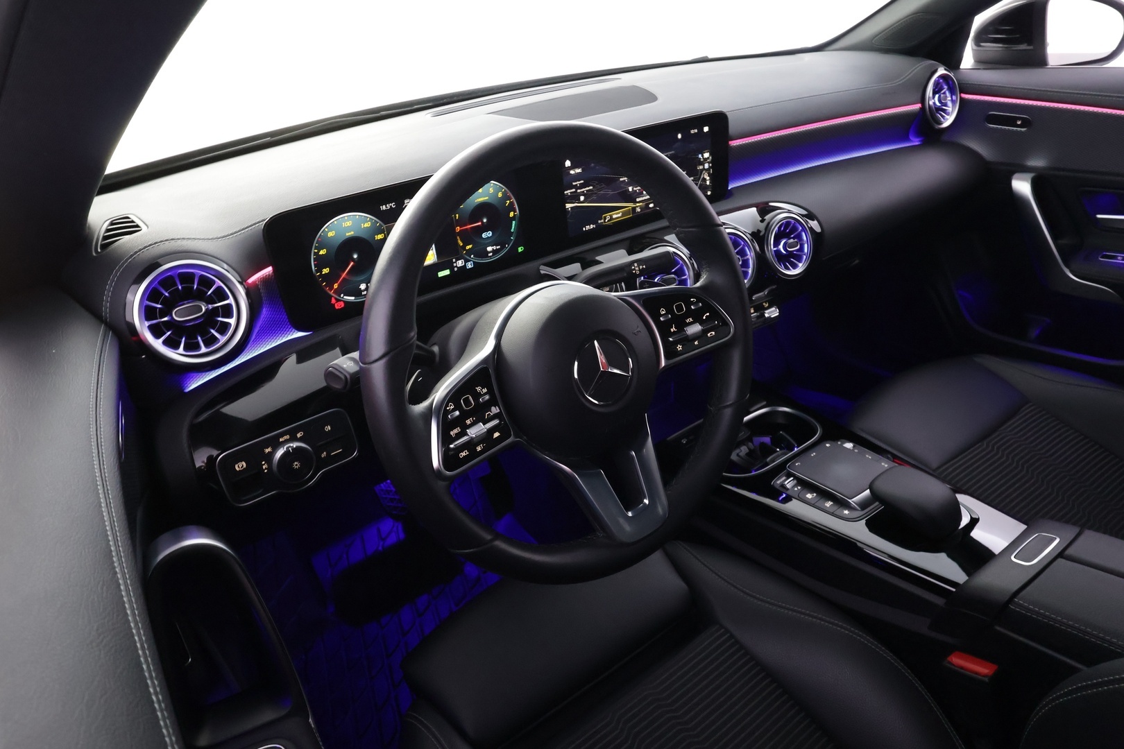 MERCEDES-BENZ CLA 2023
