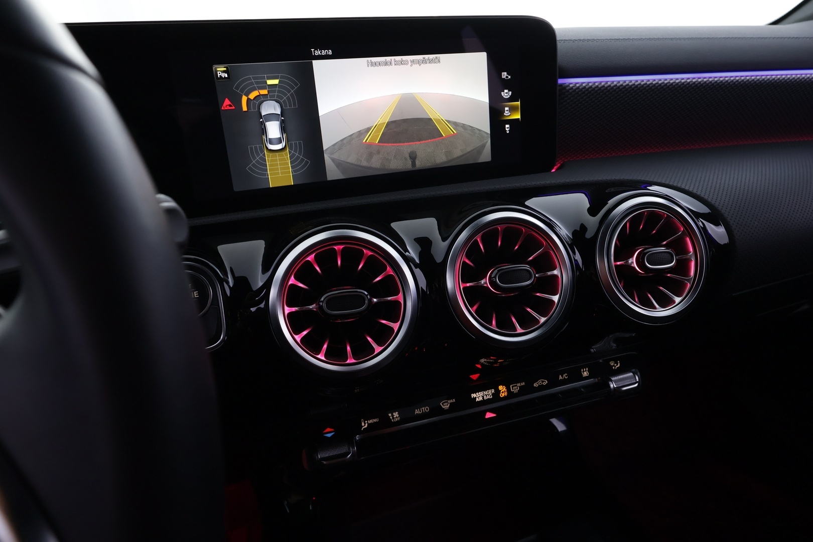 MERCEDES-BENZ CLA 2023