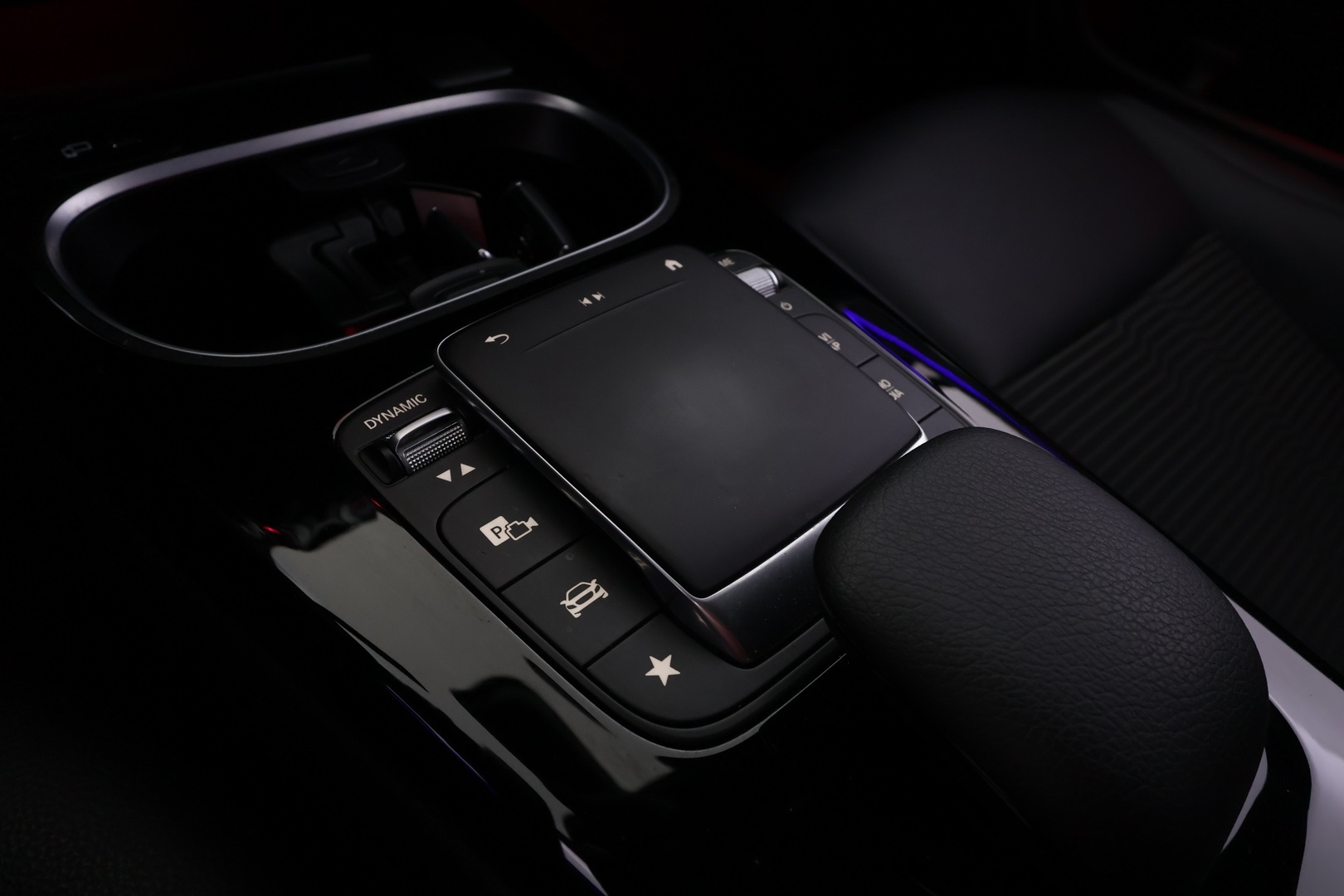 MERCEDES-BENZ CLA 2023