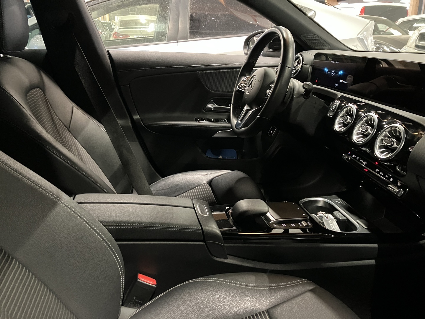 MERCEDES-BENZ CLA 2023