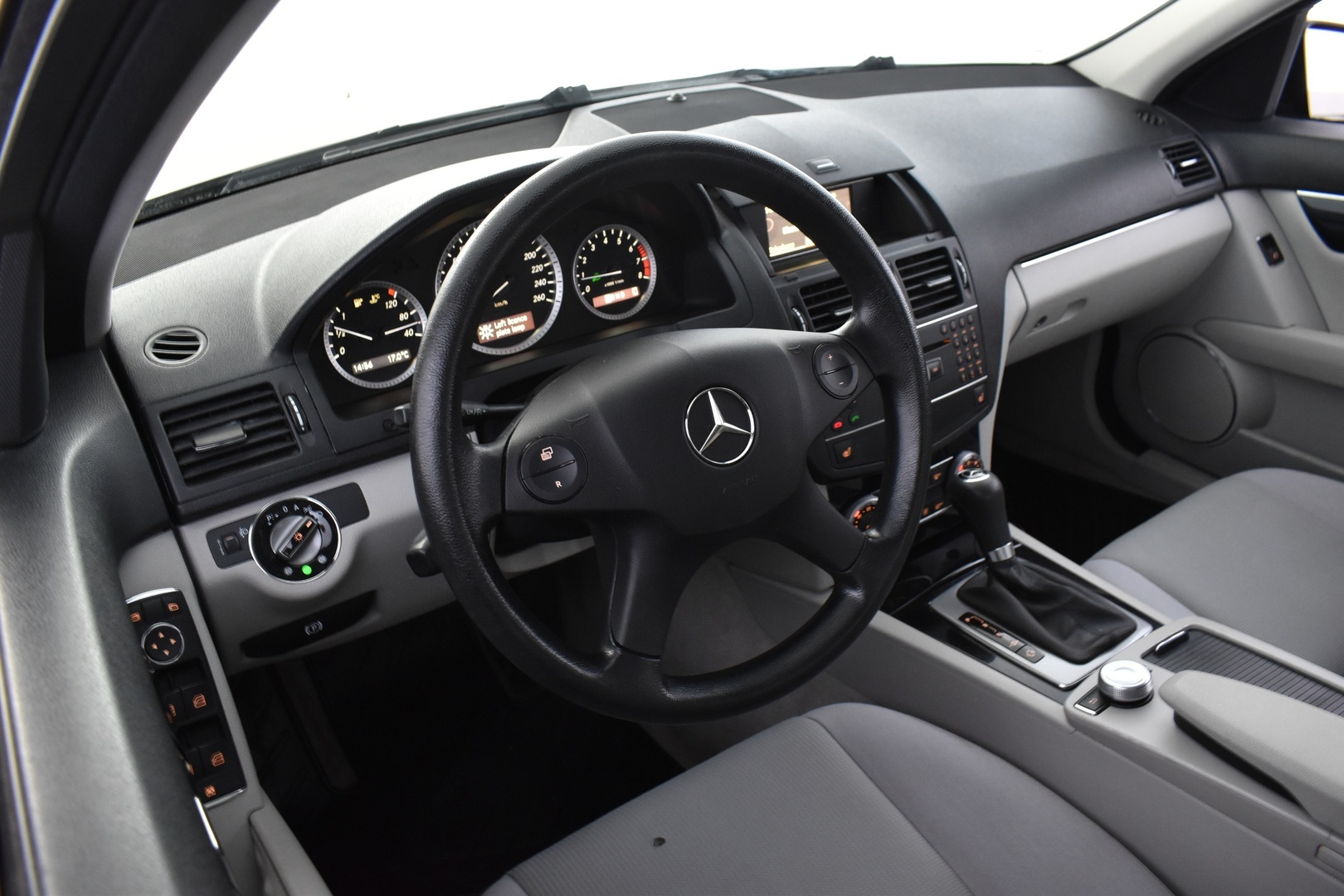 MERCEDES-BENZ C 2009