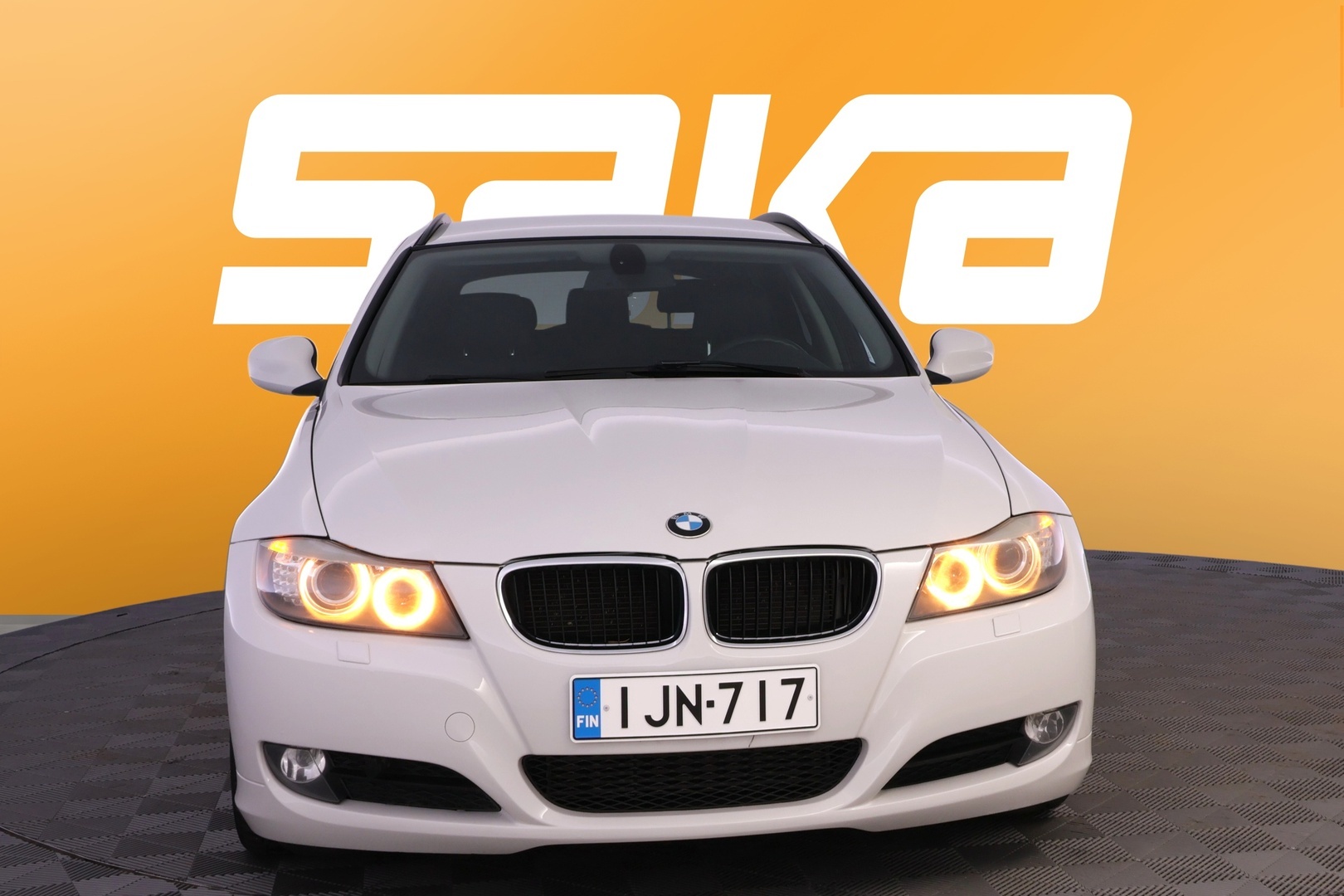 BMW 318 2010