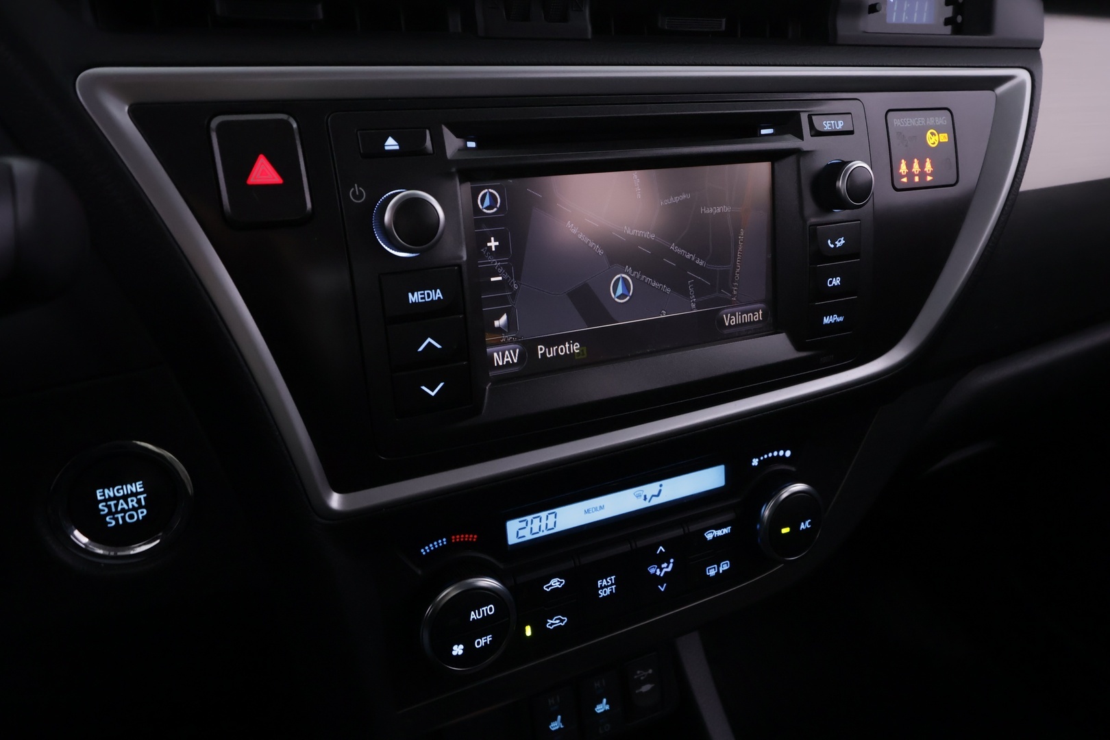TOYOTA Auris 2013