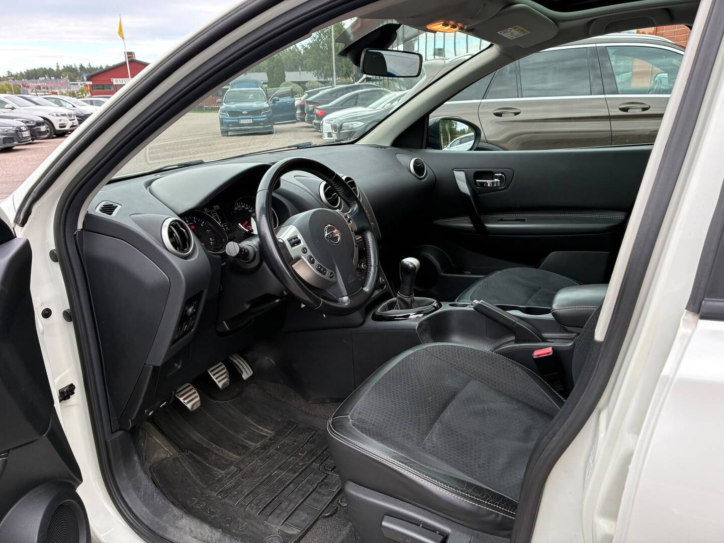 NISSAN Qashqai 2014