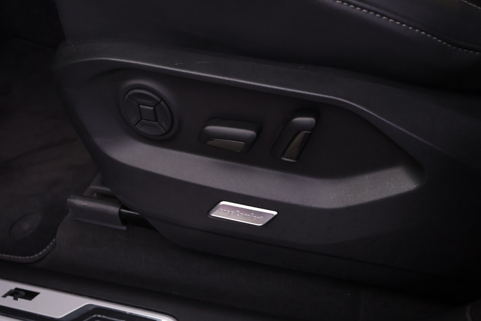 VOLKSWAGEN Touareg 2019