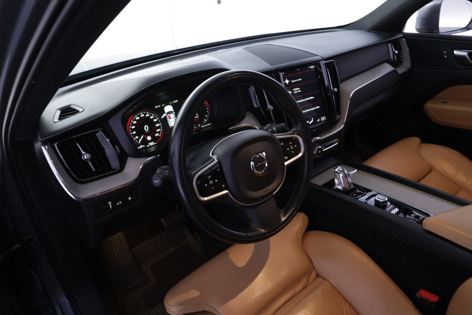 VOLVO XC60 2019