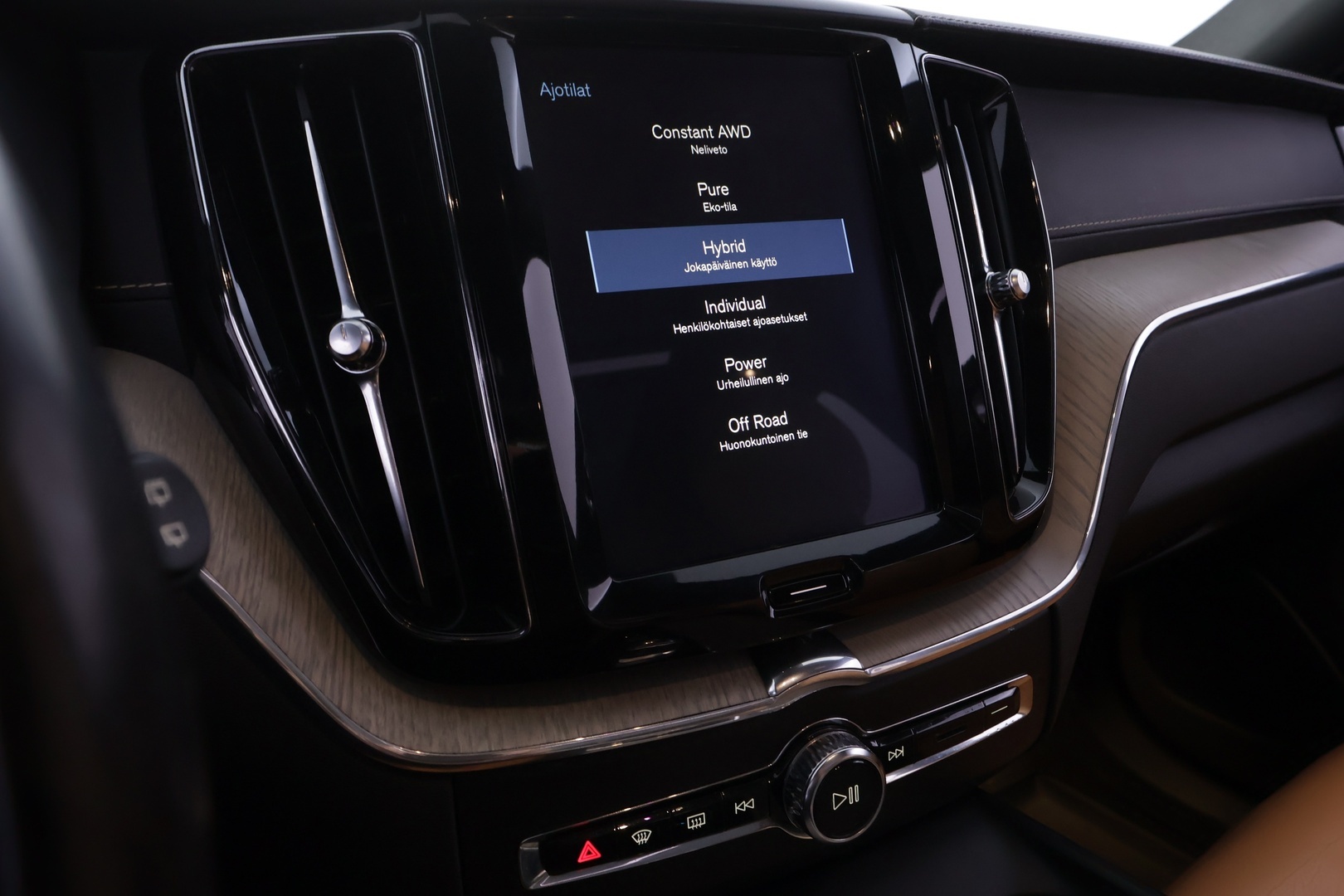 VOLVO XC60 2019