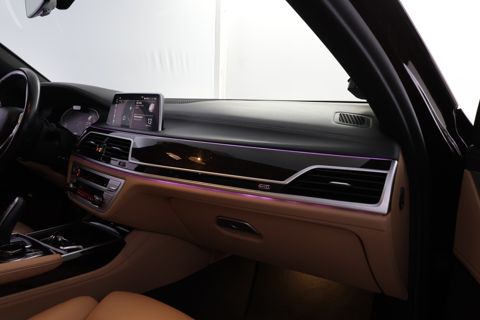 BMW 745 2020