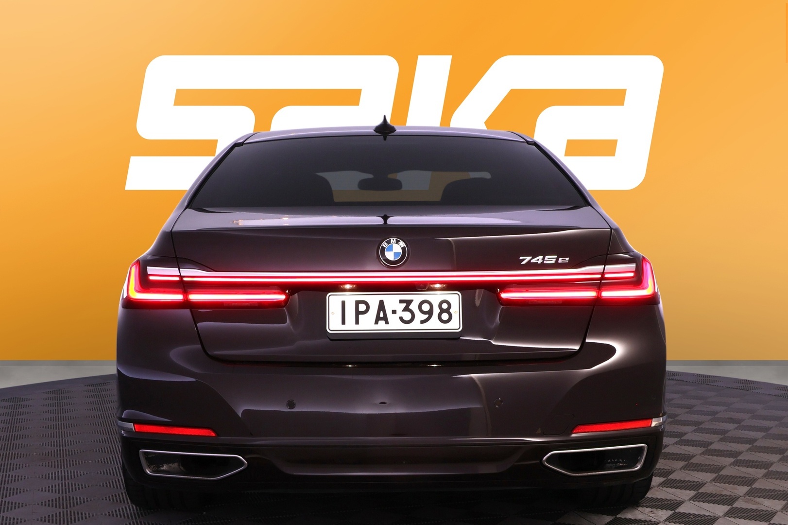BMW 745 2020