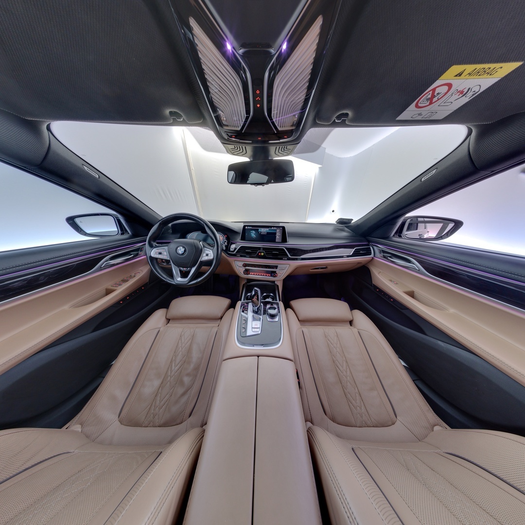 BMW 745 2020