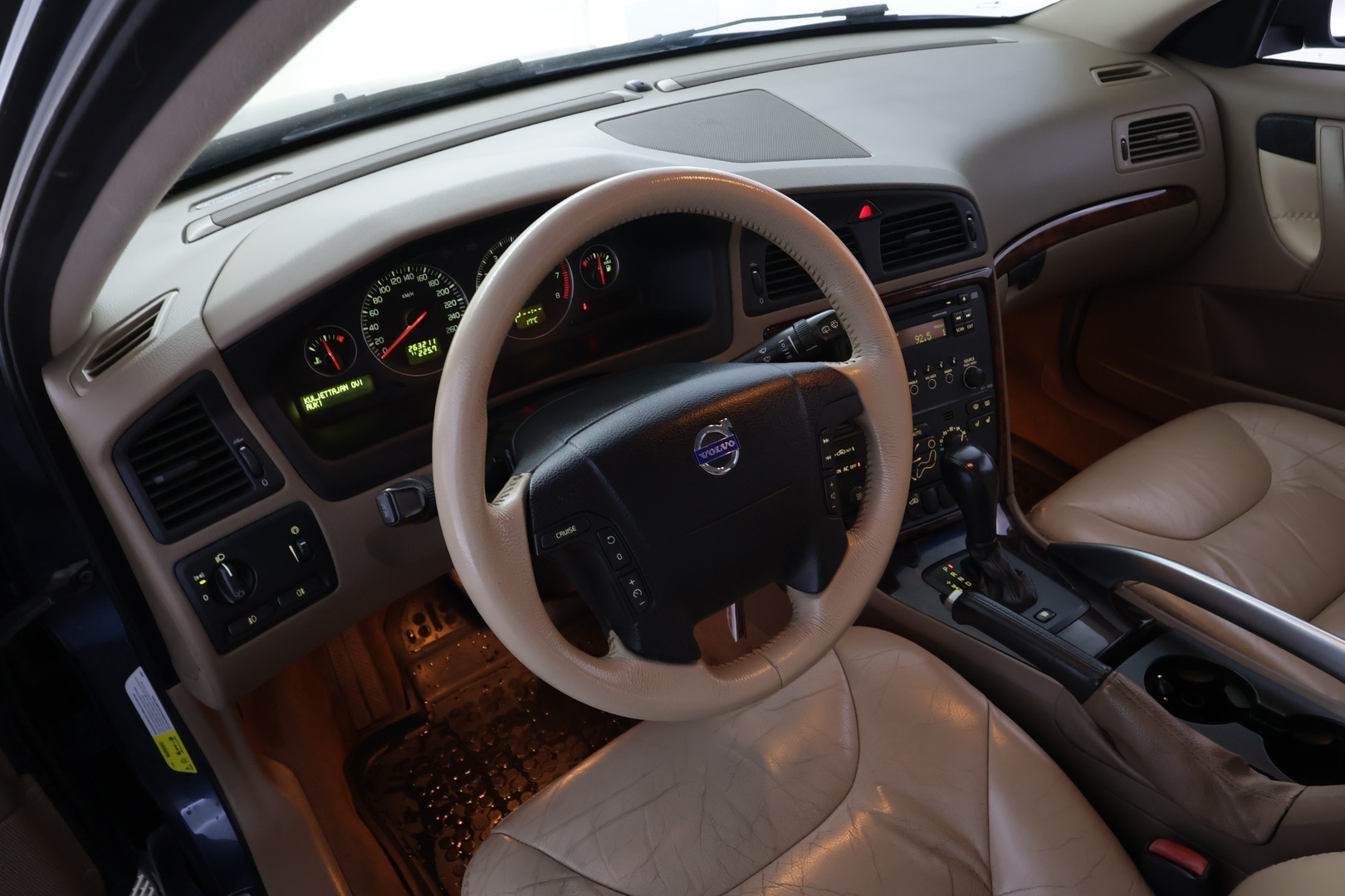 VOLVO XC70 2006
