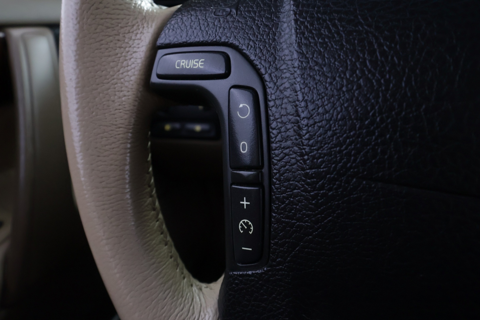 VOLVO XC70 2006