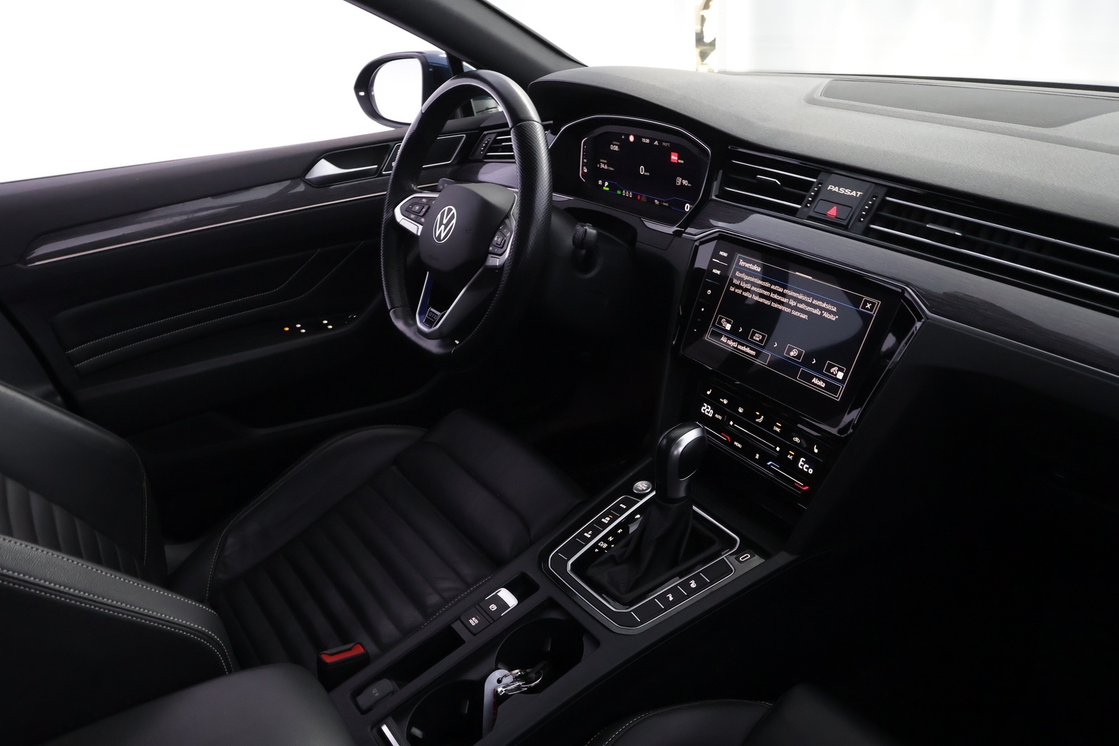 VOLKSWAGEN Passat 2022