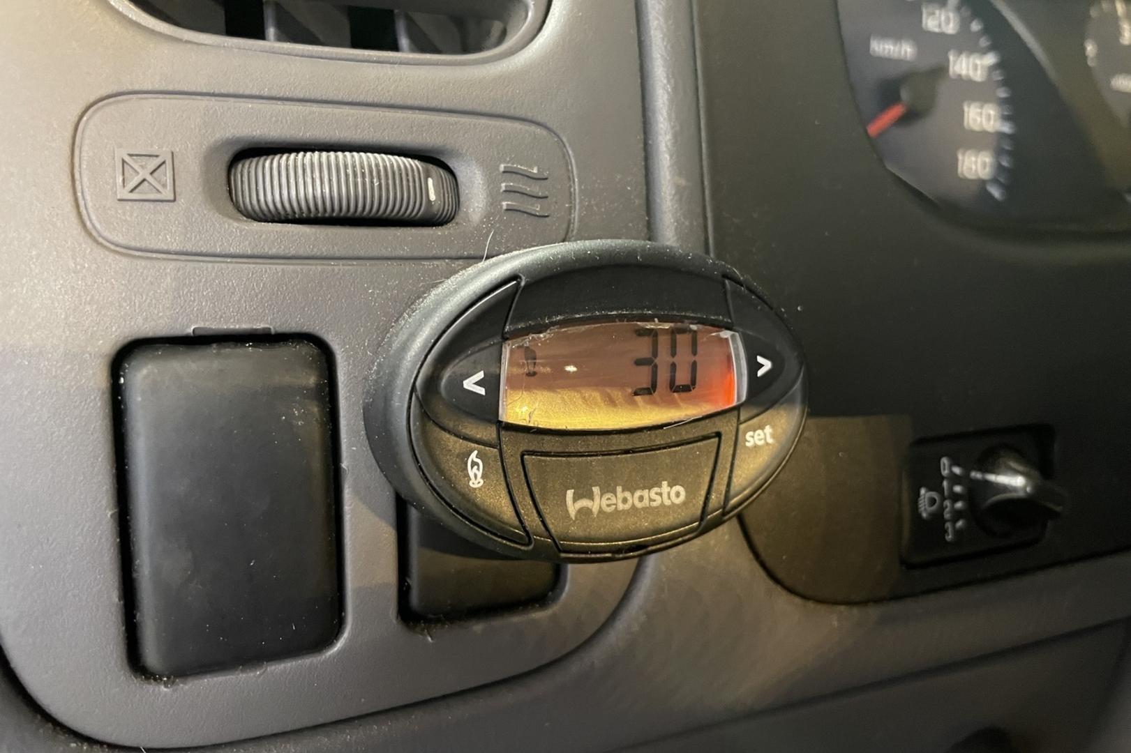 NISSAN KING CAB 2003