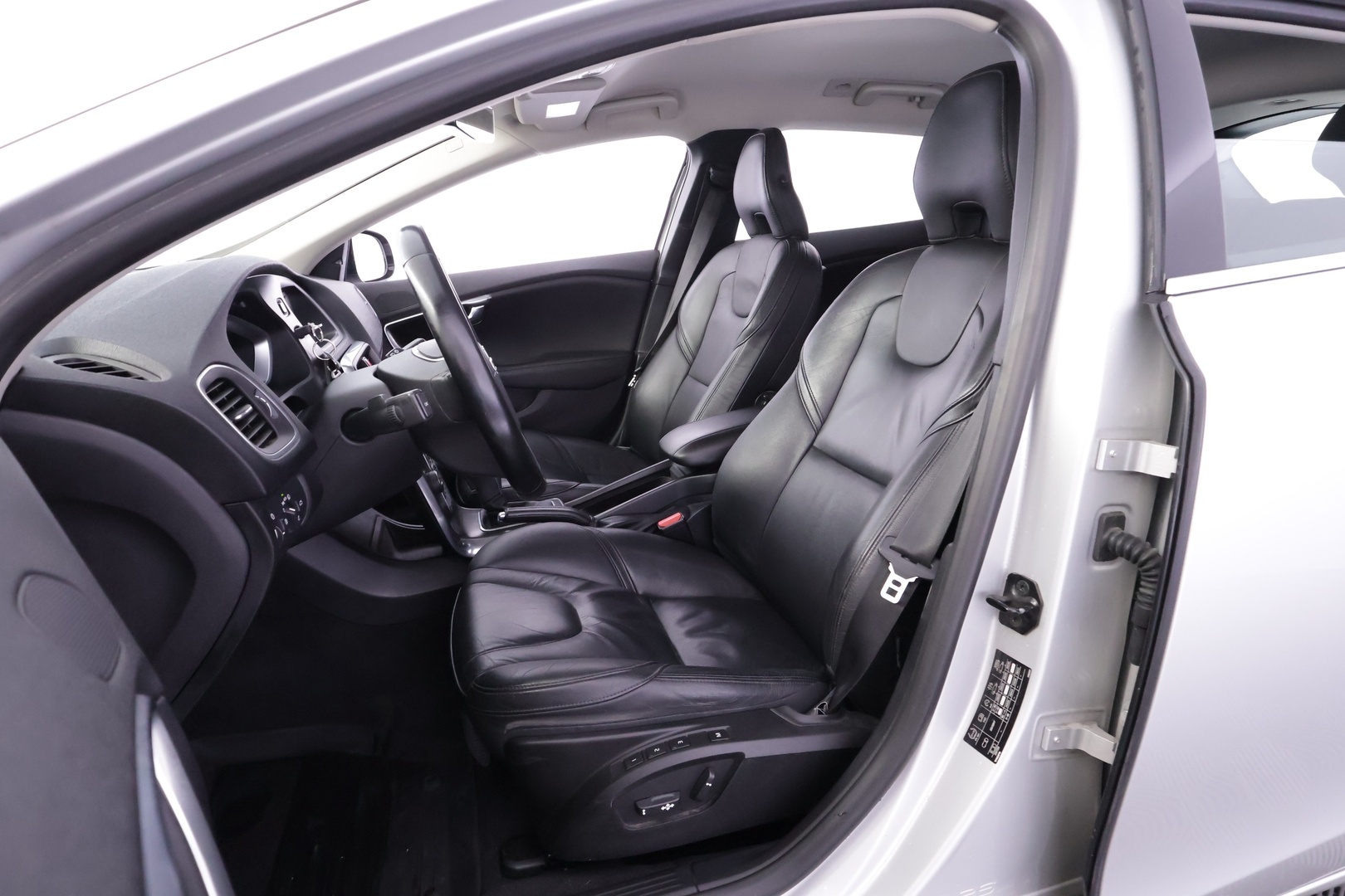 VOLVO V40 2013
