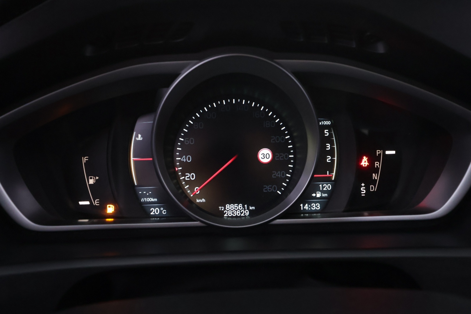 VOLVO V40 2013