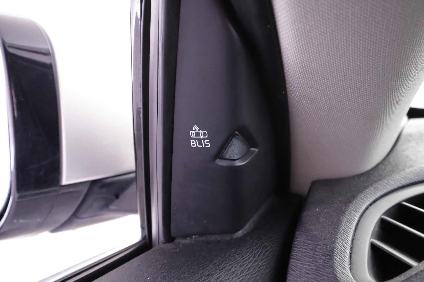 VOLVO V40 2013