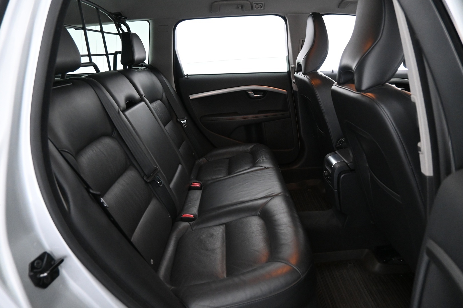 VOLVO V70 2013