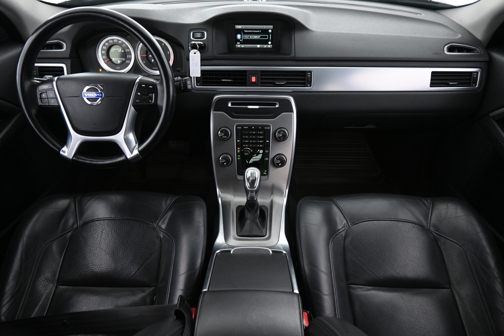 VOLVO V70 2013