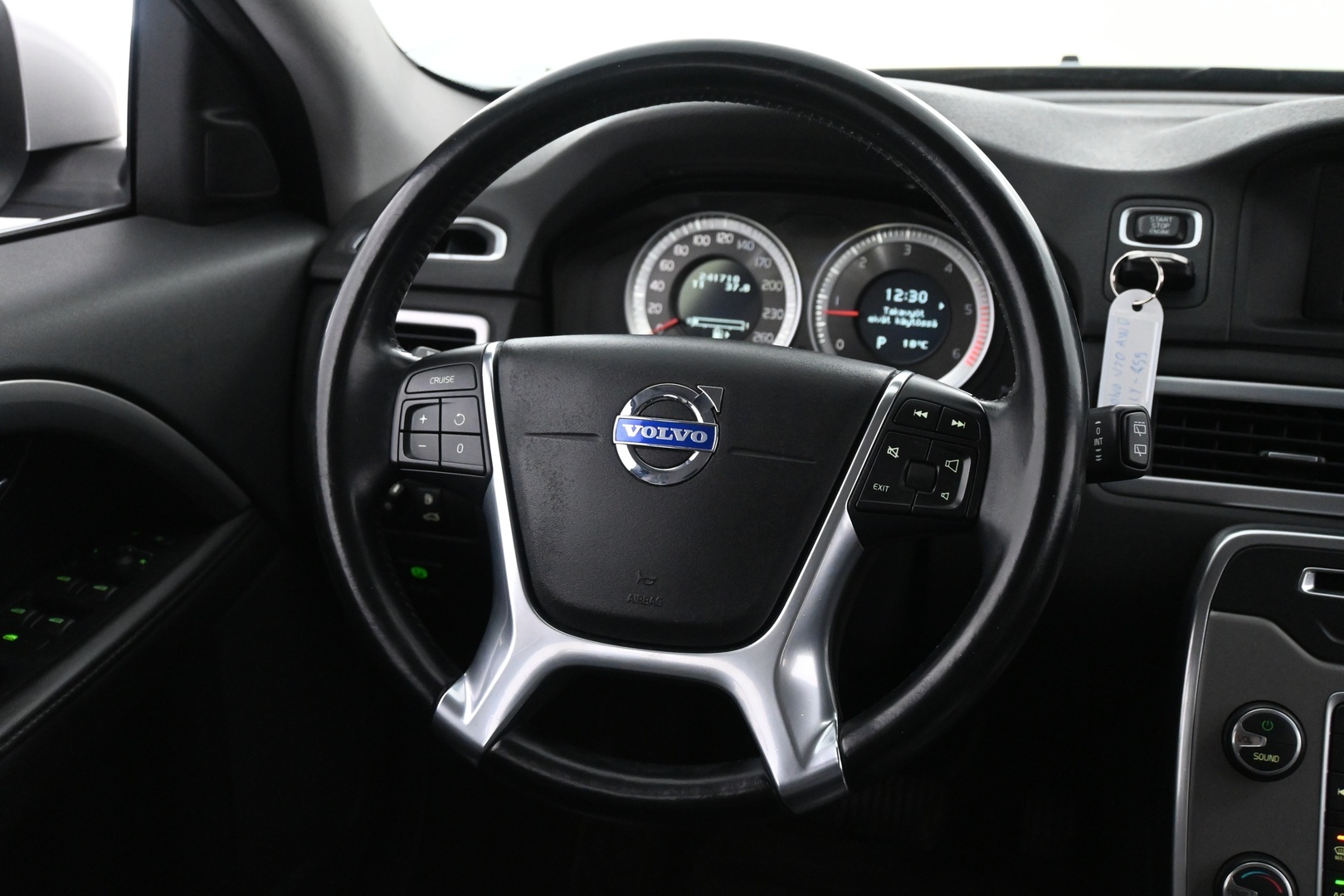 VOLVO V70 2013