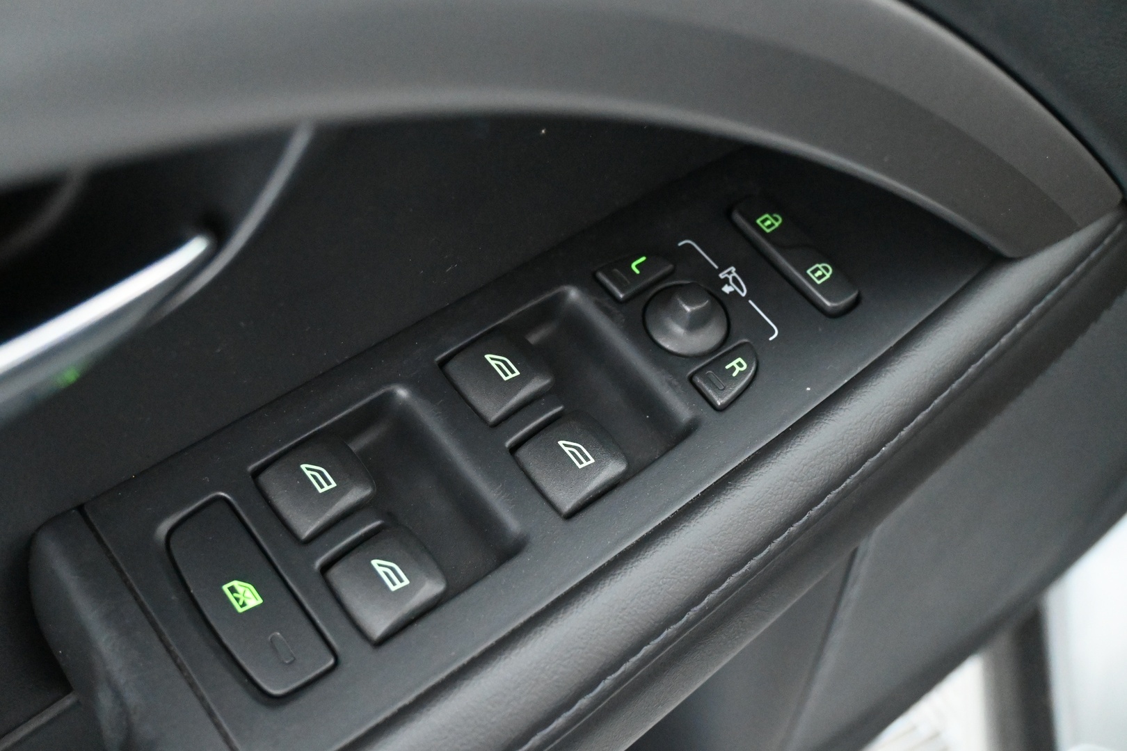 VOLVO V70 2013