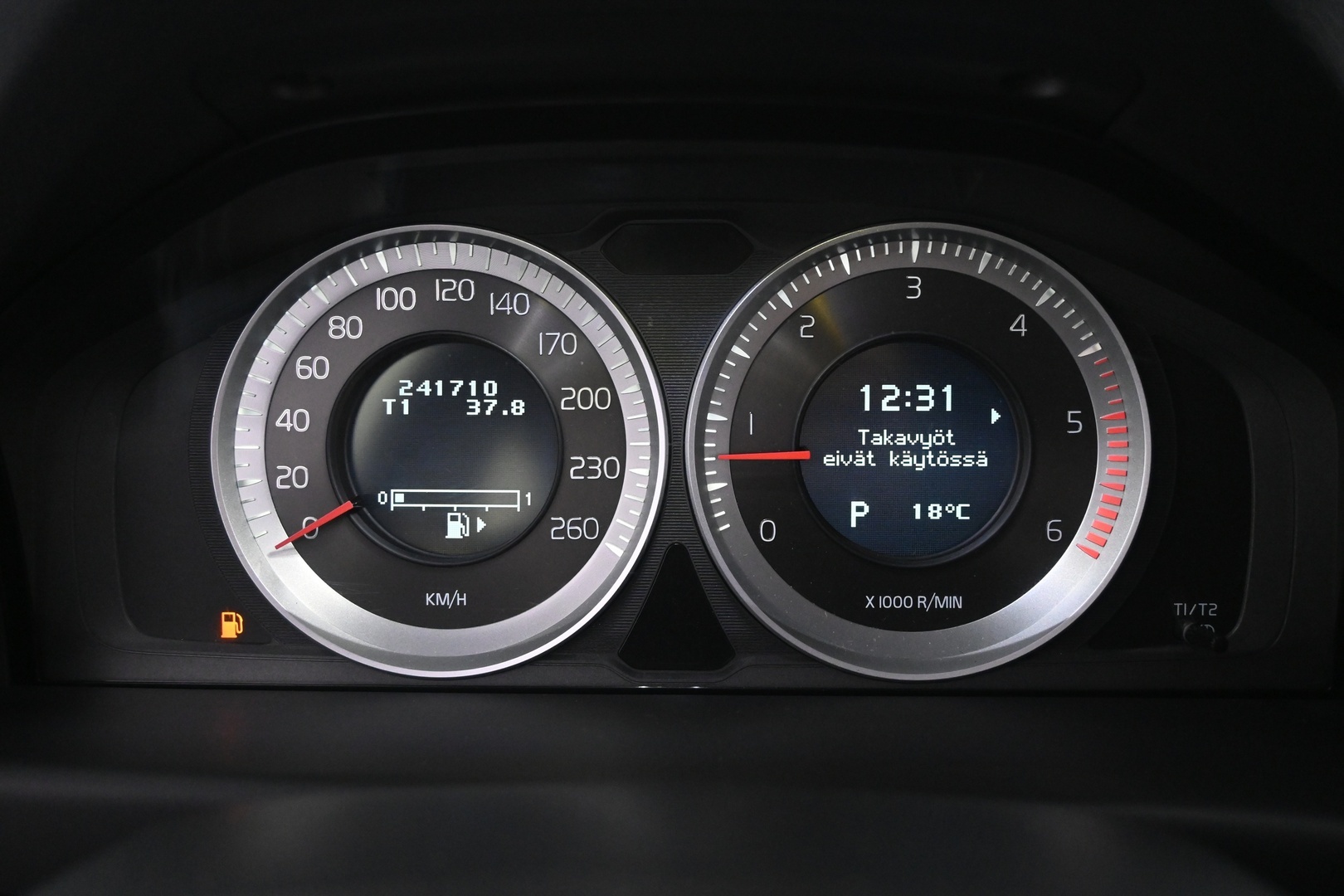 VOLVO V70 2013