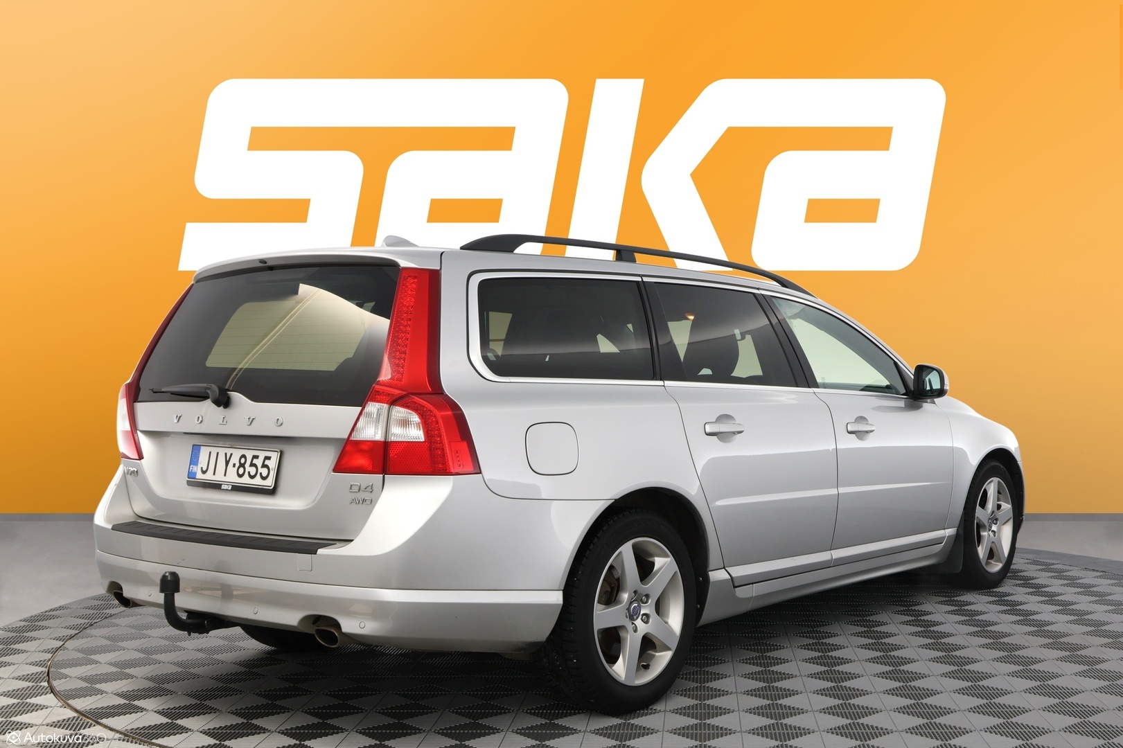 VOLVO V70 2013