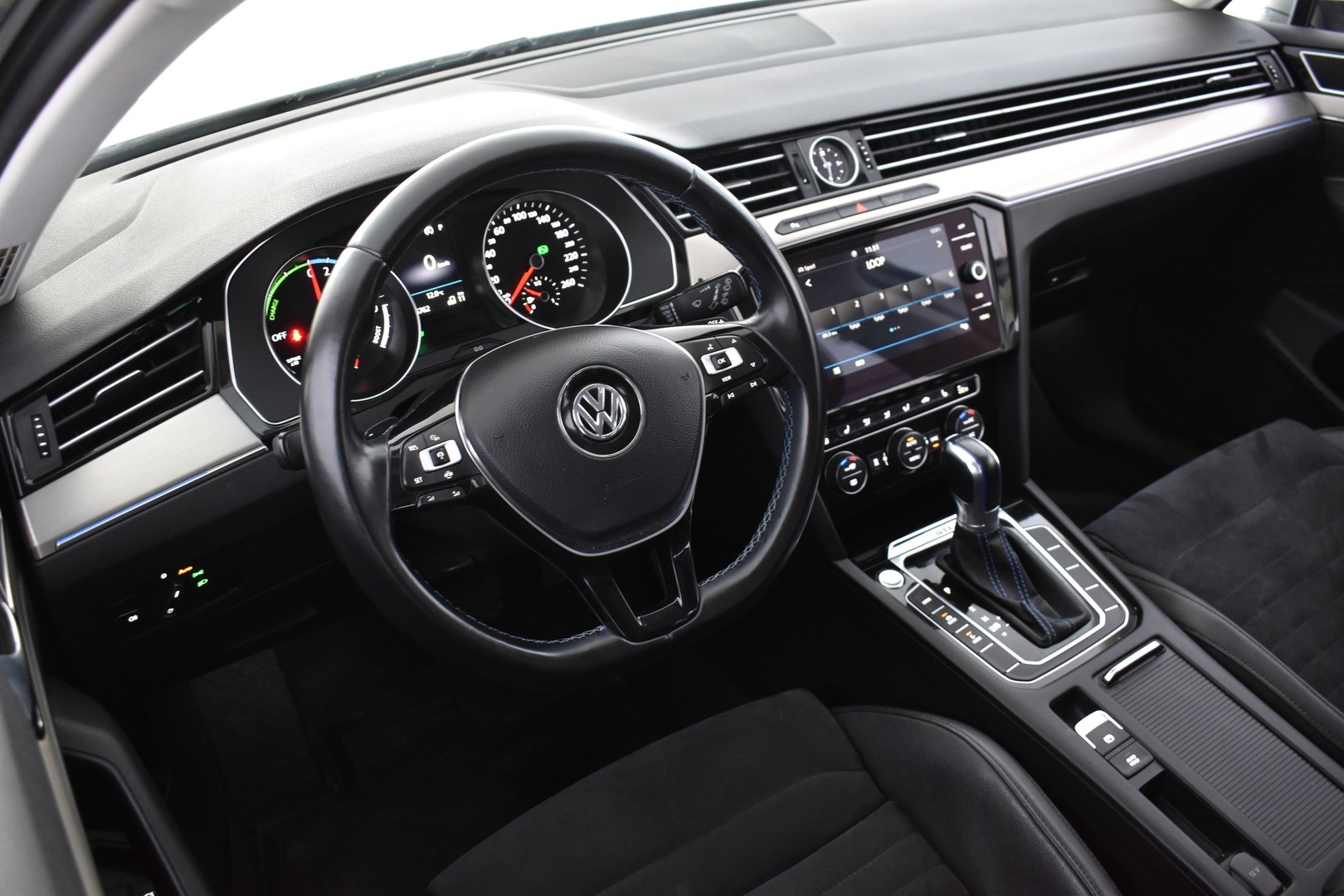 VOLKSWAGEN Passat 2019