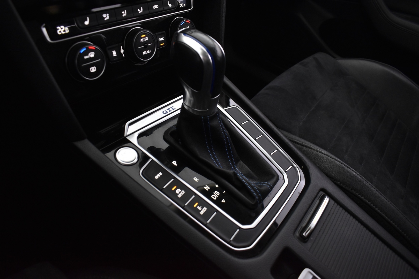 VOLKSWAGEN Passat 2019