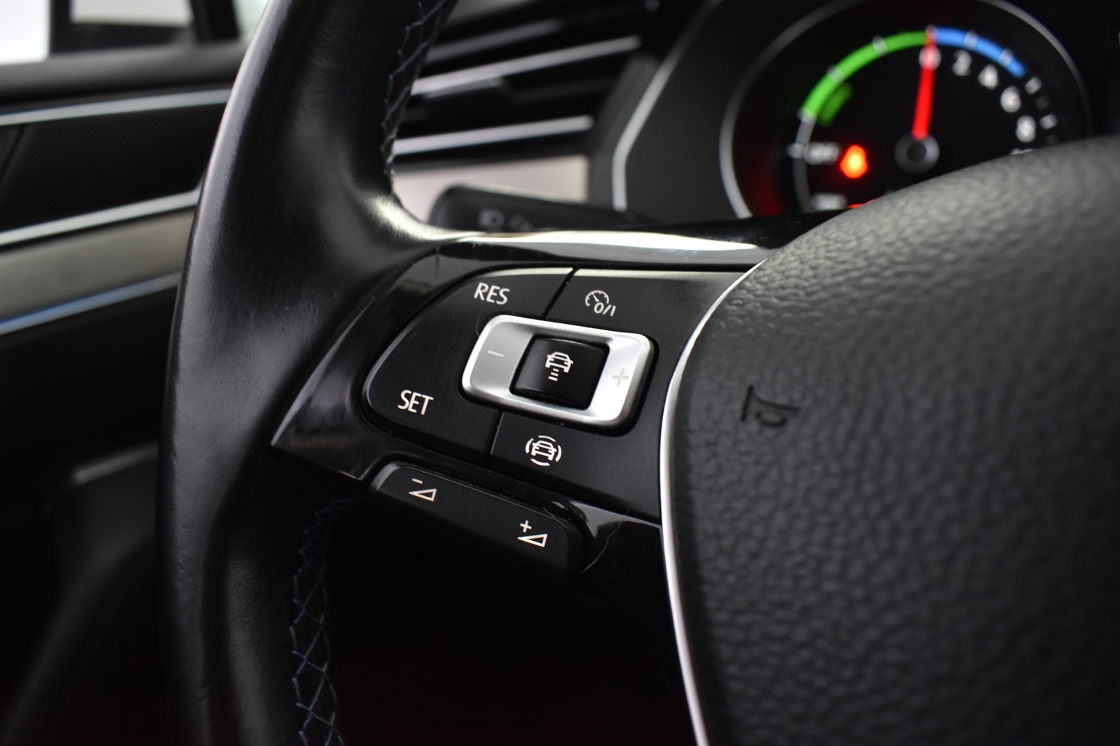 VOLKSWAGEN Passat 2019