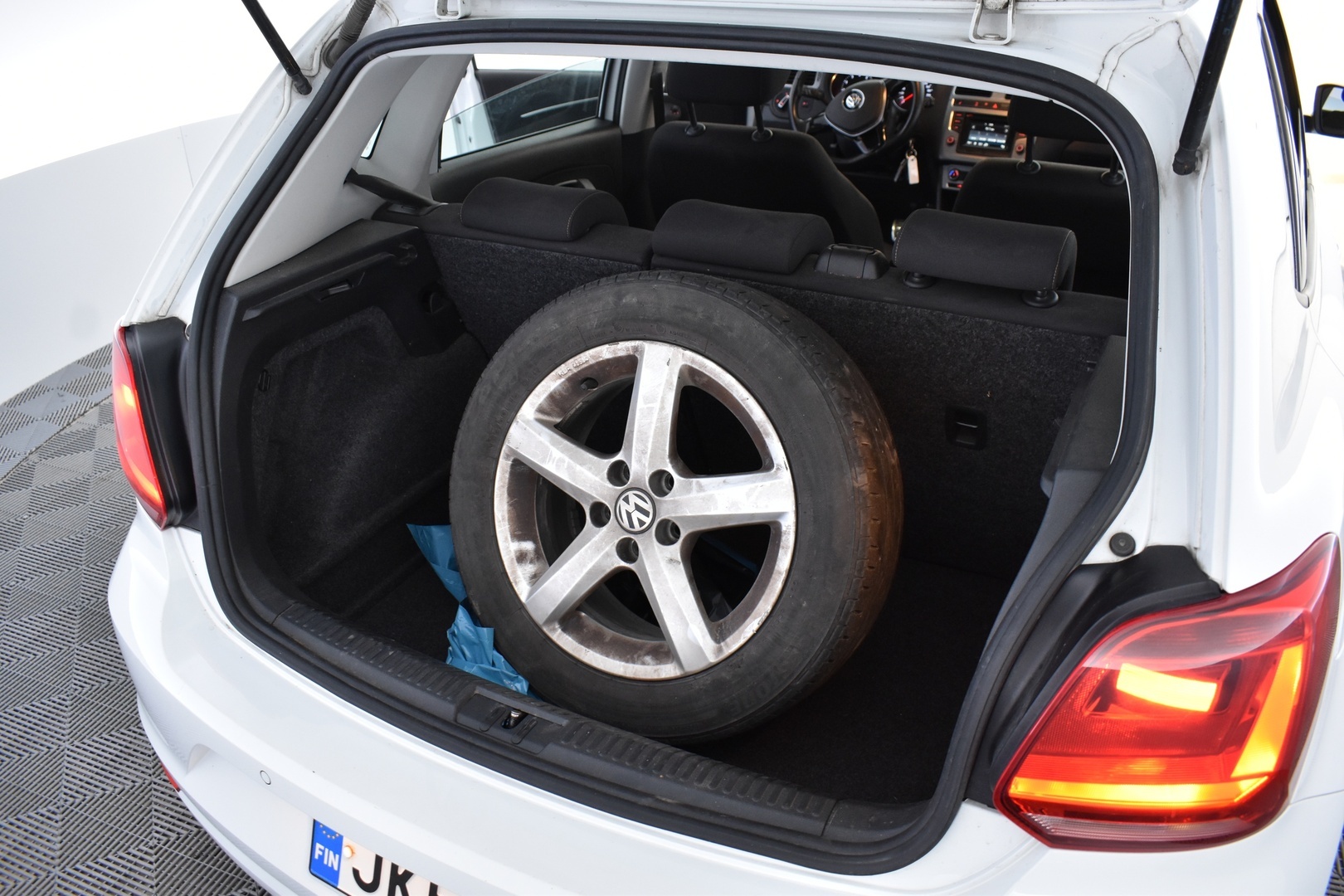 VOLKSWAGEN Polo 2017