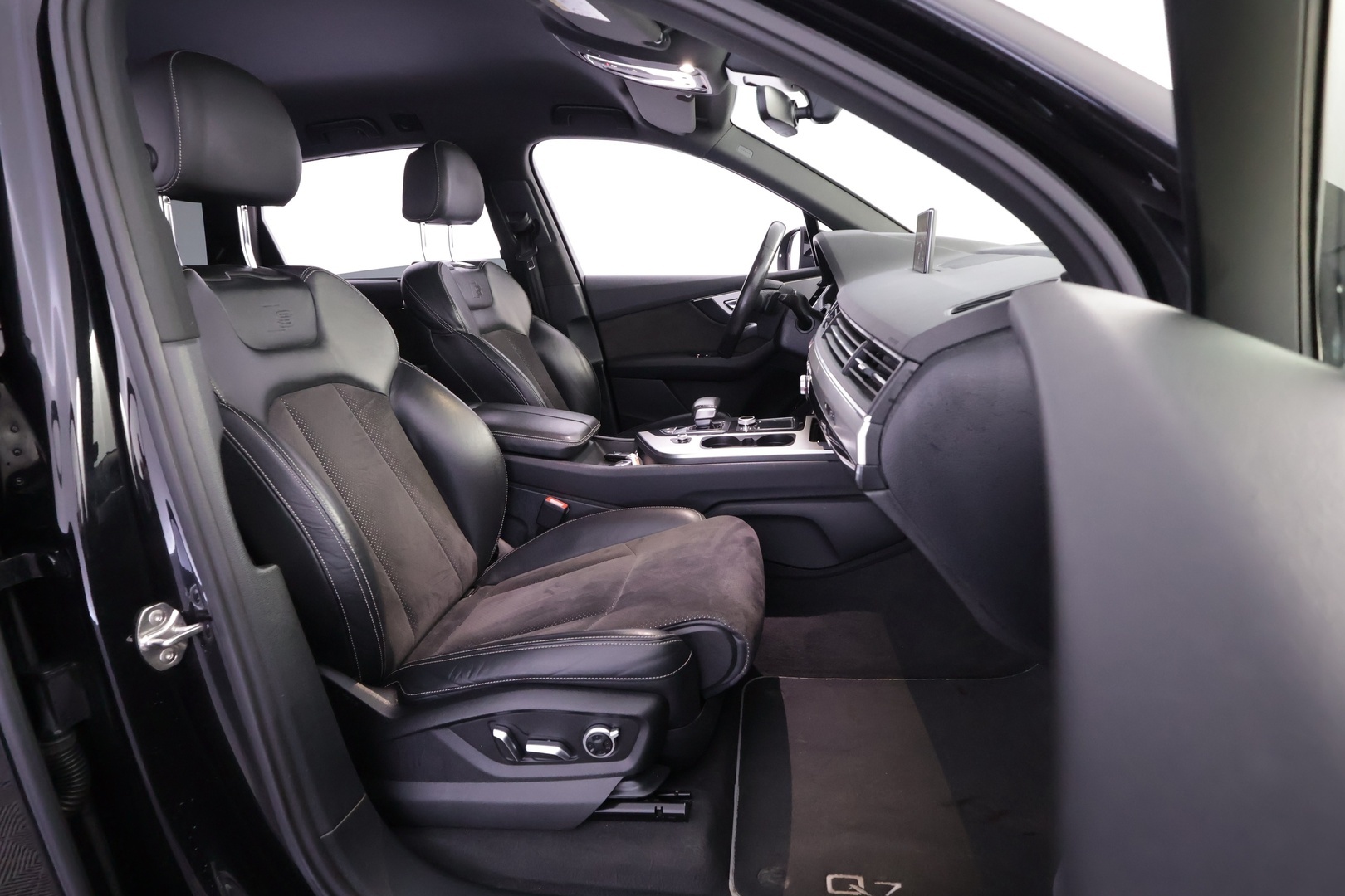 AUDI Q7 2017