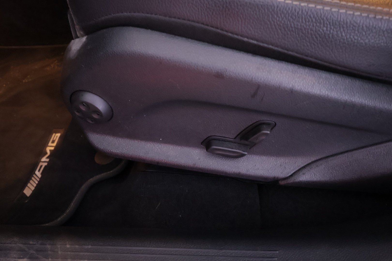 MERCEDES-BENZ EQC 2022