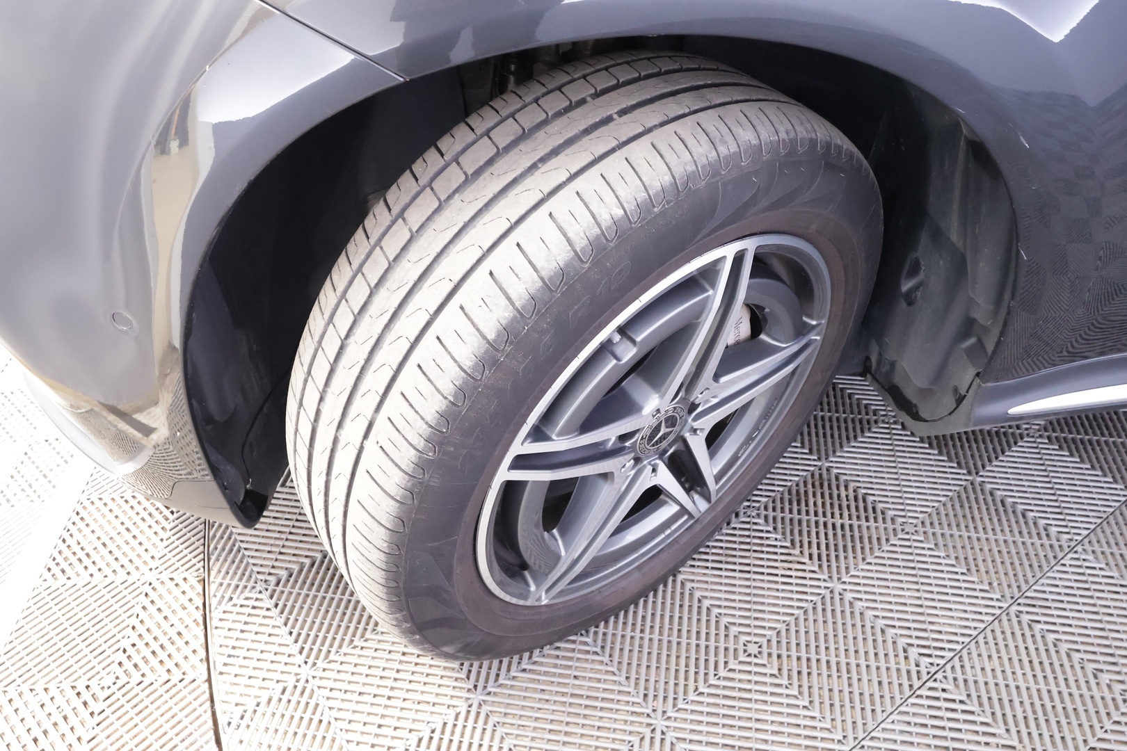 MERCEDES-BENZ EQC 2022