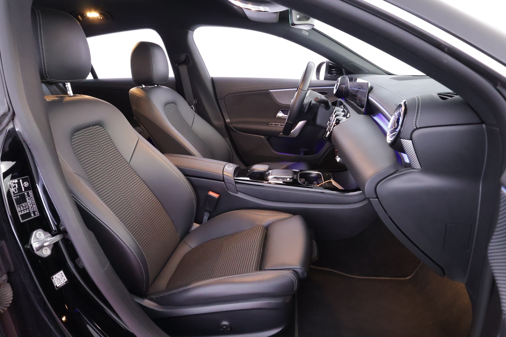 MERCEDES-BENZ CLA 2023