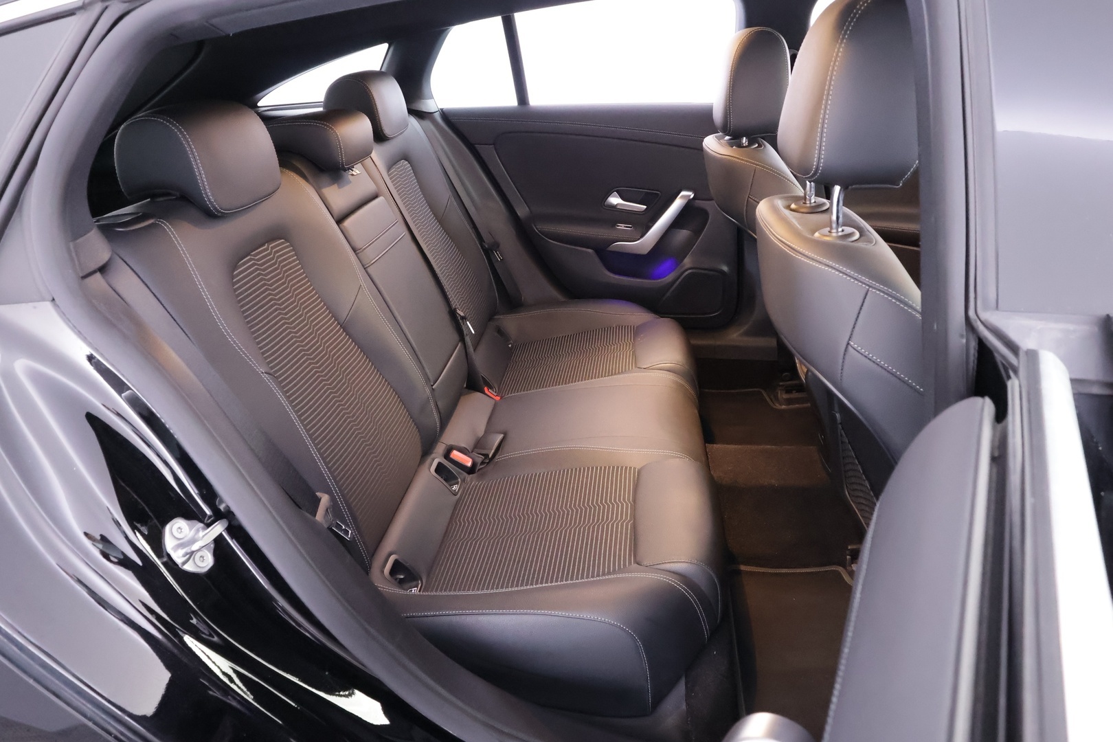 MERCEDES-BENZ CLA 2023