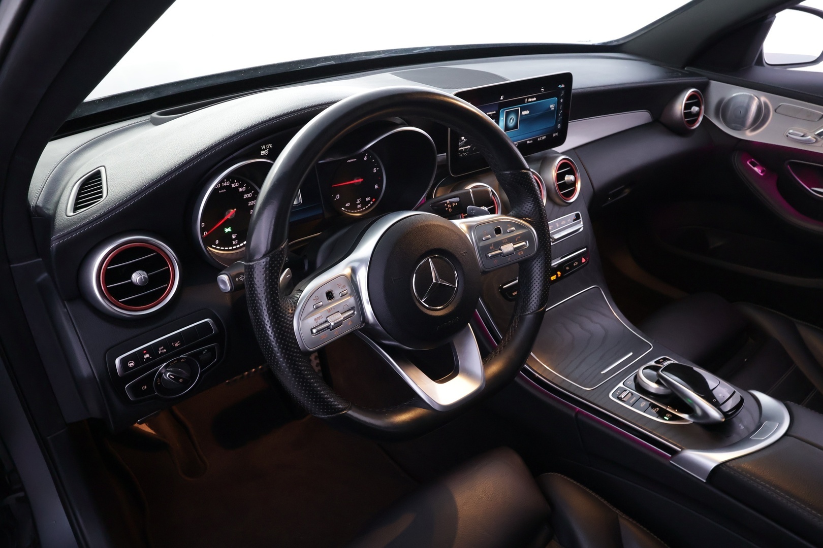MERCEDES-BENZ C 2019
