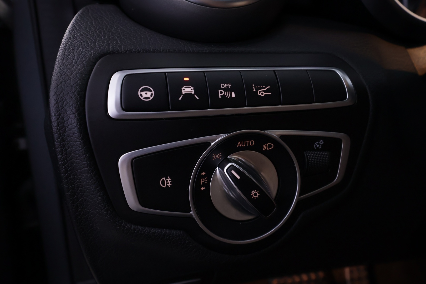 MERCEDES-BENZ C 2019