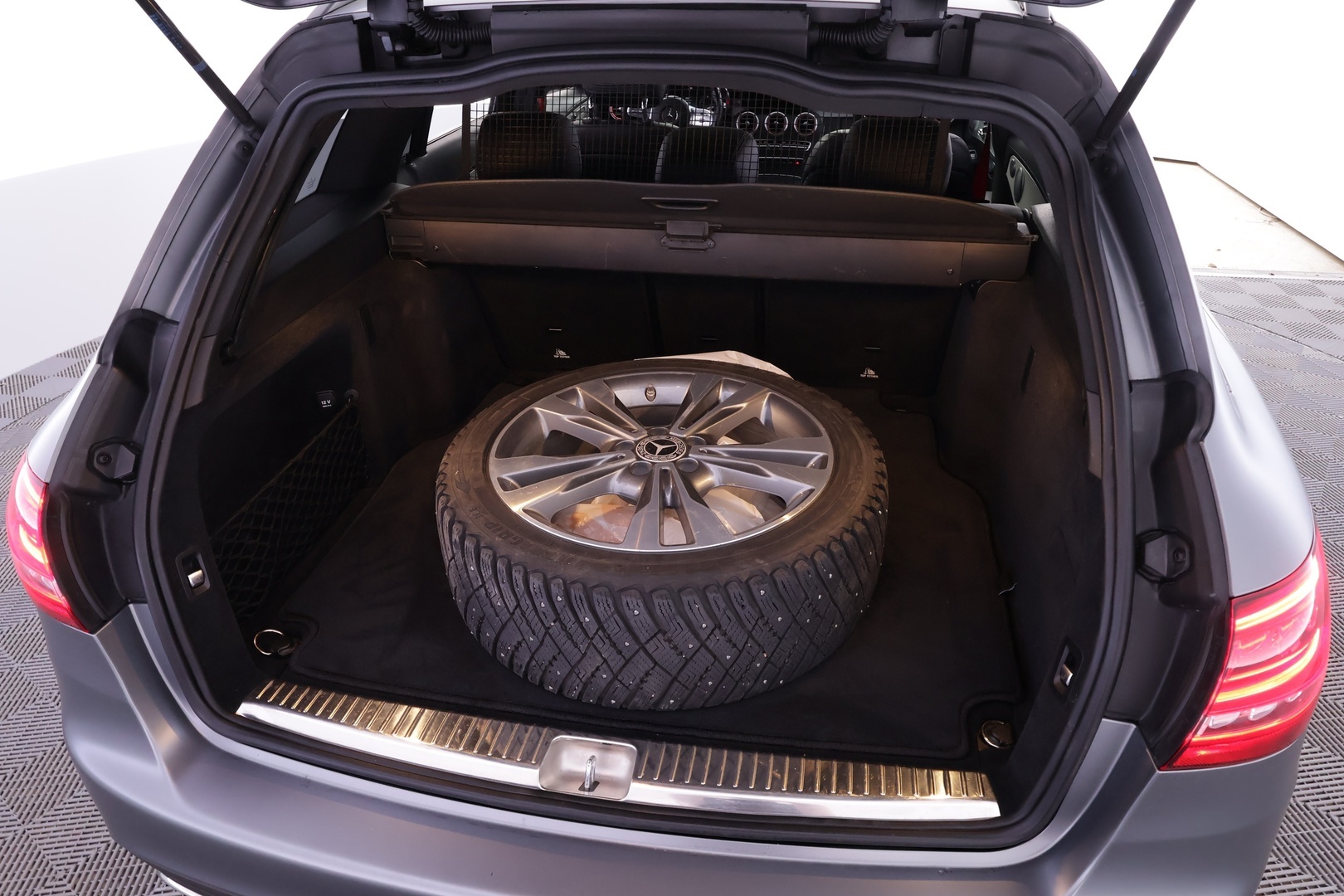 MERCEDES-BENZ C 2019