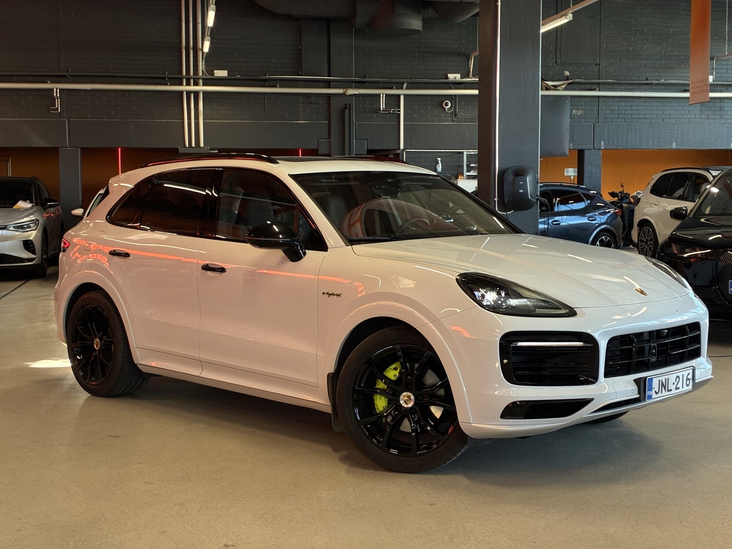 PORSCHE Cayenne 2023