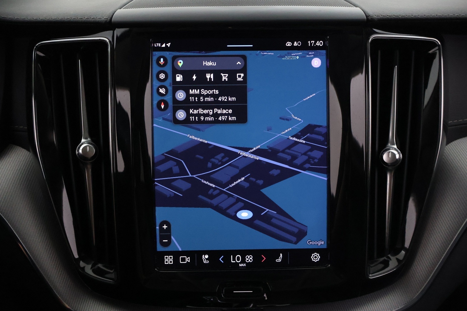 VOLVO XC60 2022