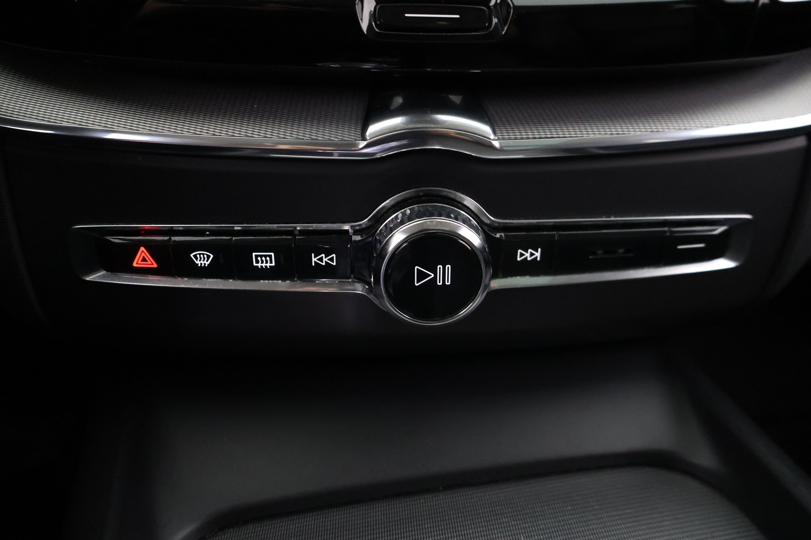 VOLVO XC60 2022
