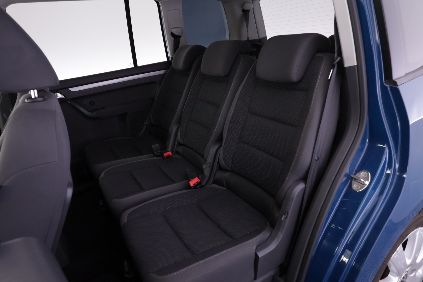 VOLKSWAGEN Touran 2012