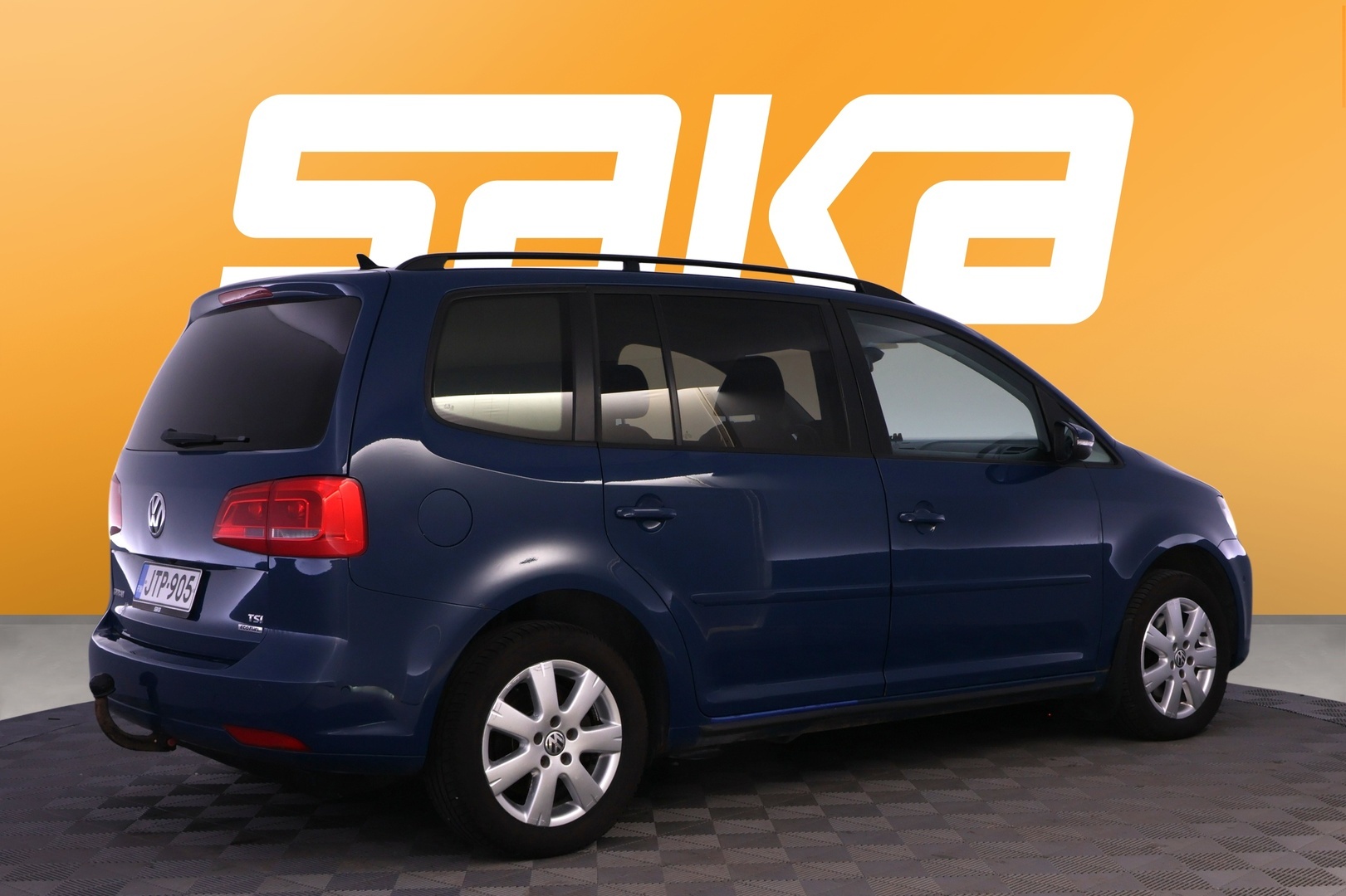 VOLKSWAGEN Touran 2012