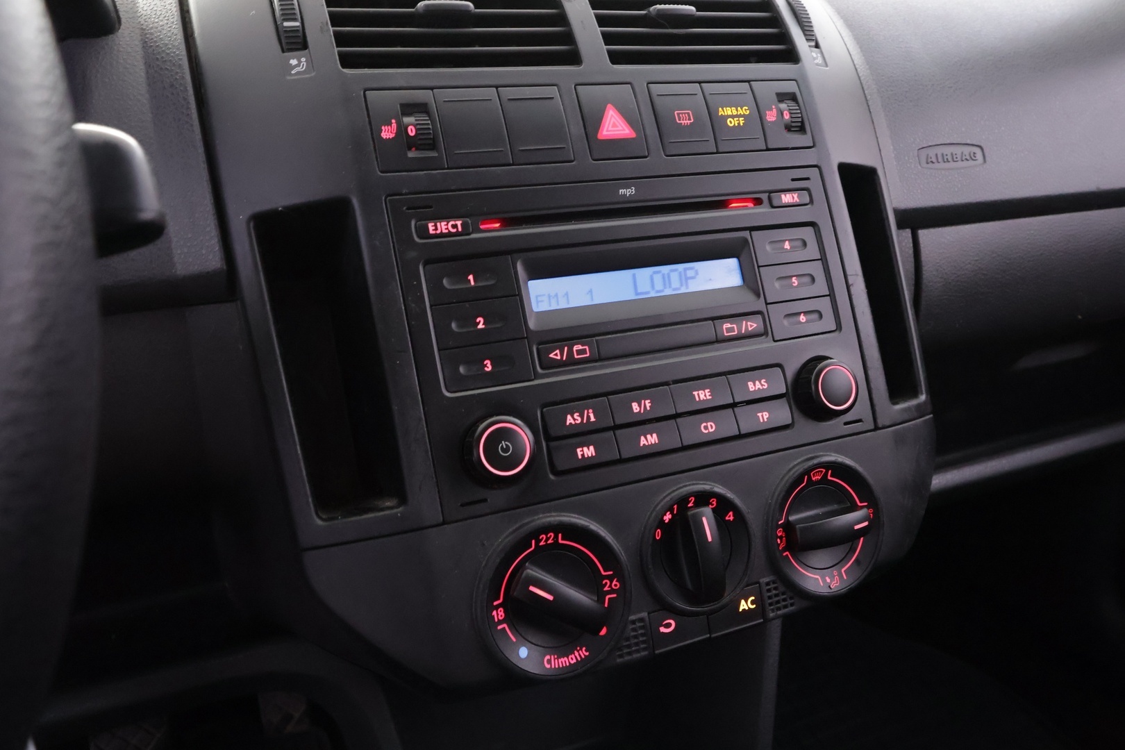 VOLKSWAGEN Polo 2006