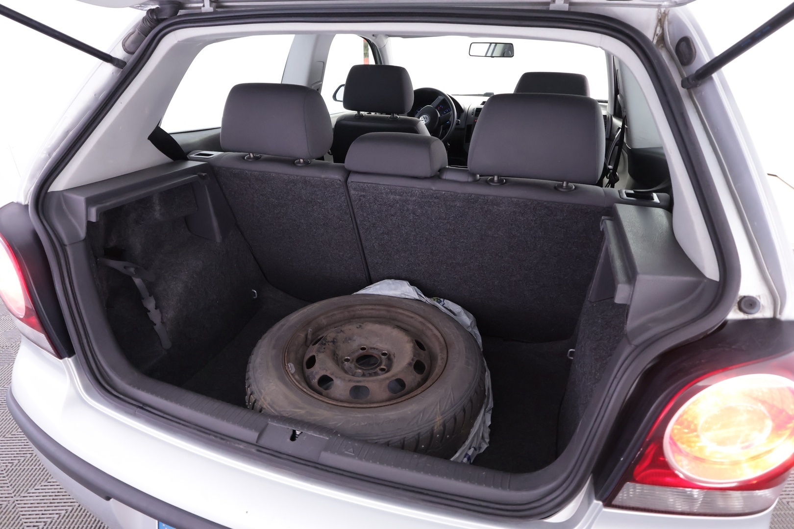 VOLKSWAGEN Polo 2006